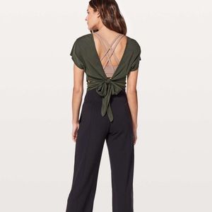 Lululemon olive green tie top w open back NWOT